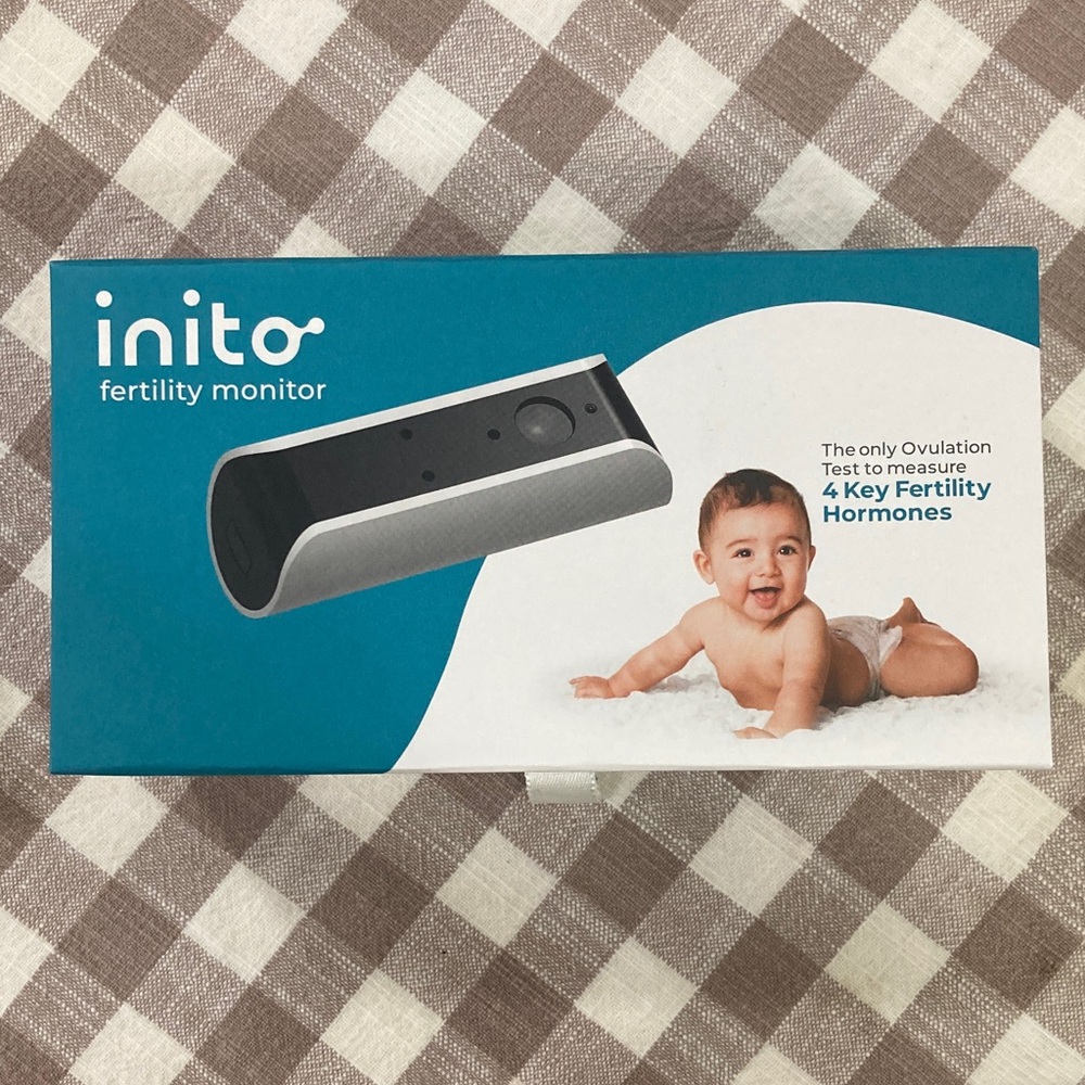 Inito Fertility Monitor - Black and White iPhone 7, 8, SE2020 & SE2022